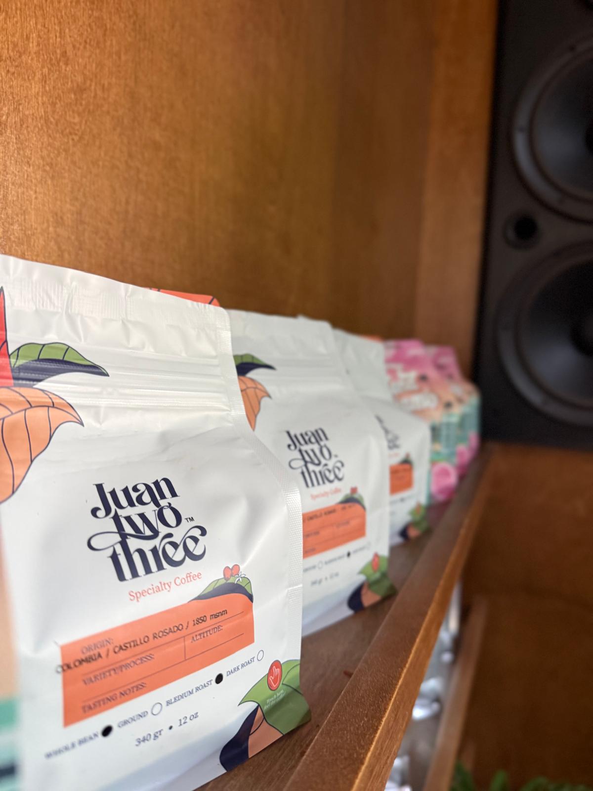 Juantwothree Grano coffee bags, Colombia Castillo Rosado, 1850 masl